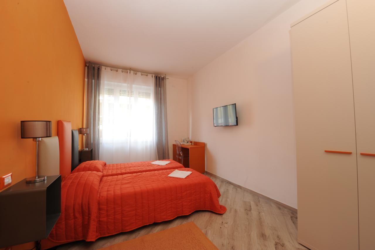 B&B Ariston Pisa Tower ภายนอก รูปภาพ