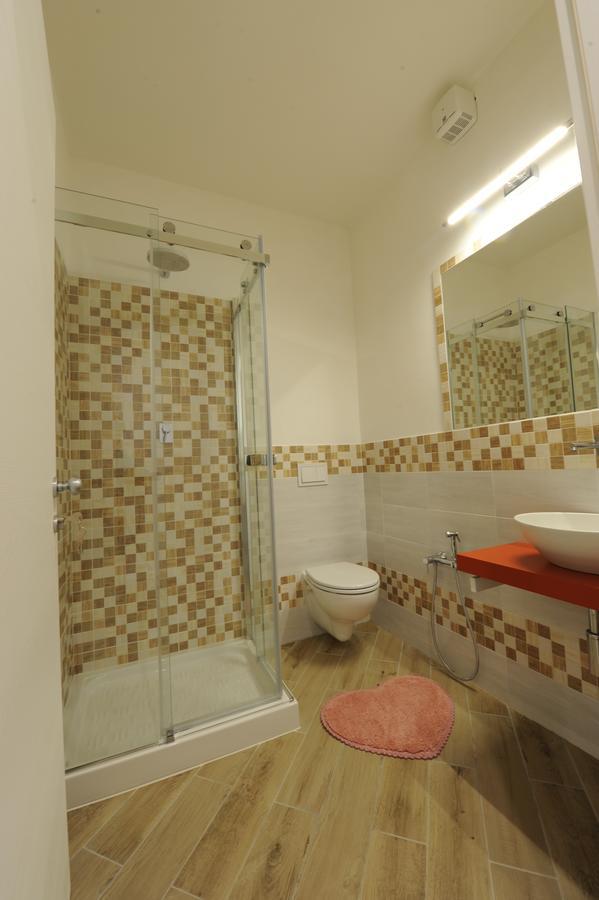 B&B Ariston Pisa Tower ภายนอก รูปภาพ
